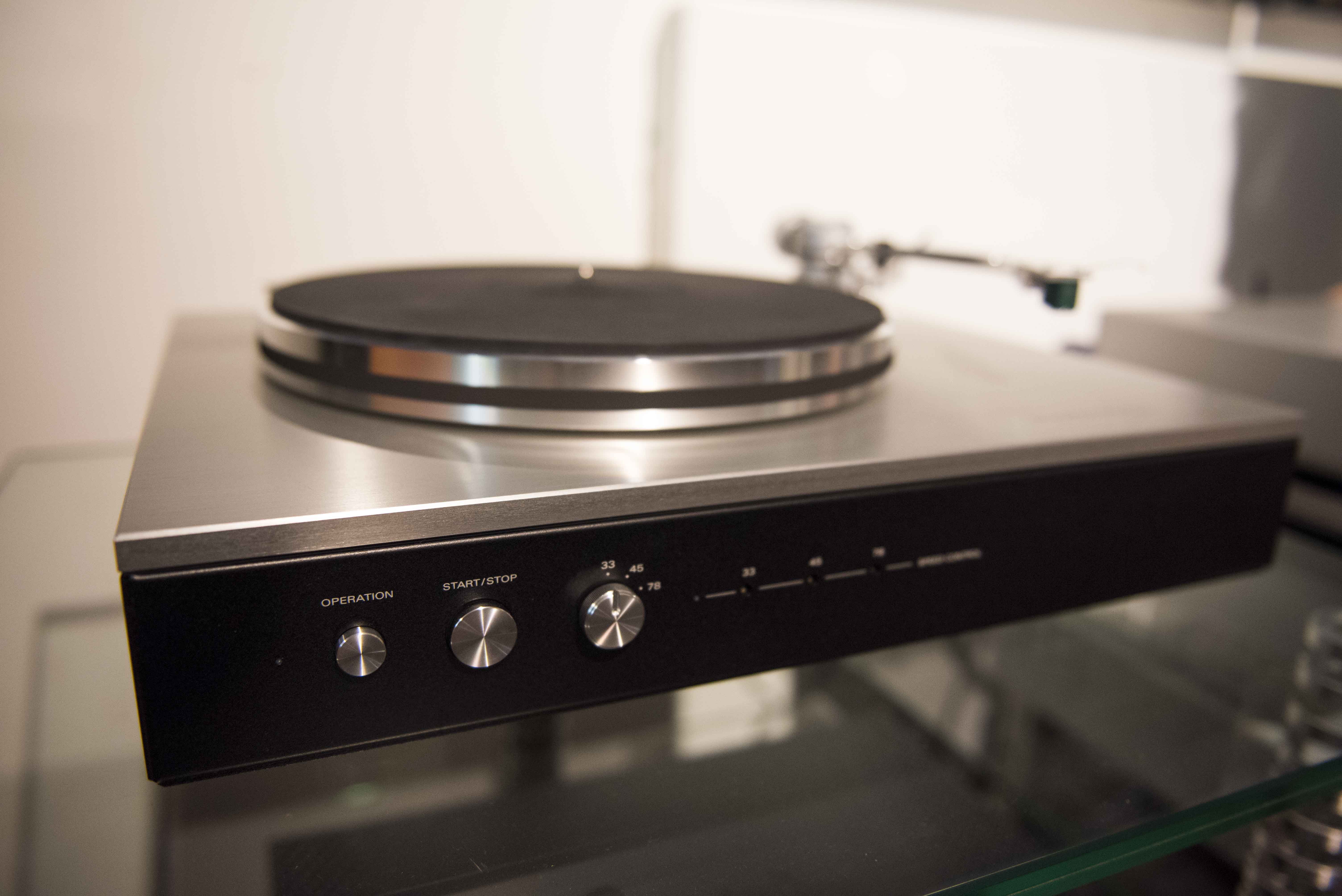 Luxman34