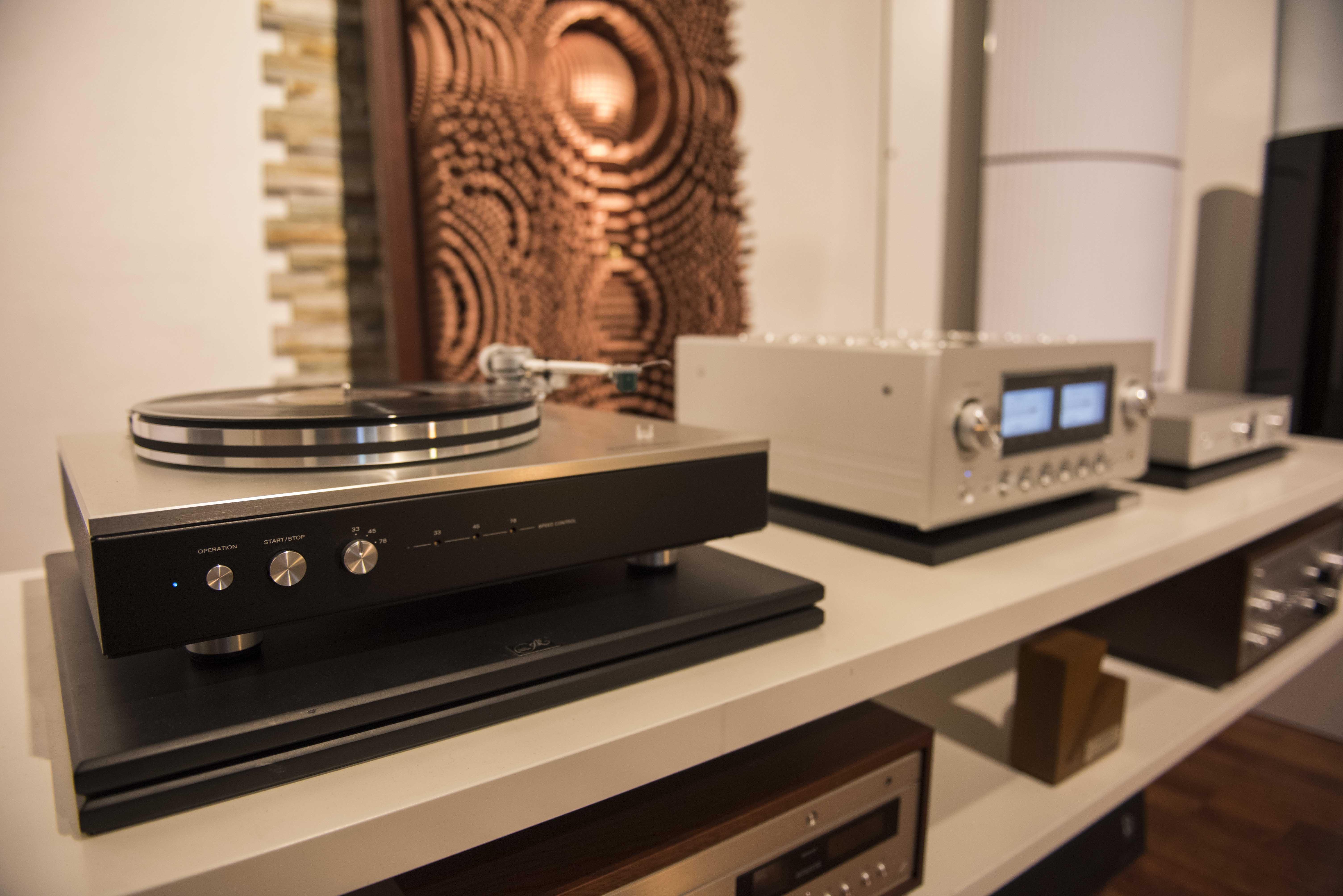 Luxman