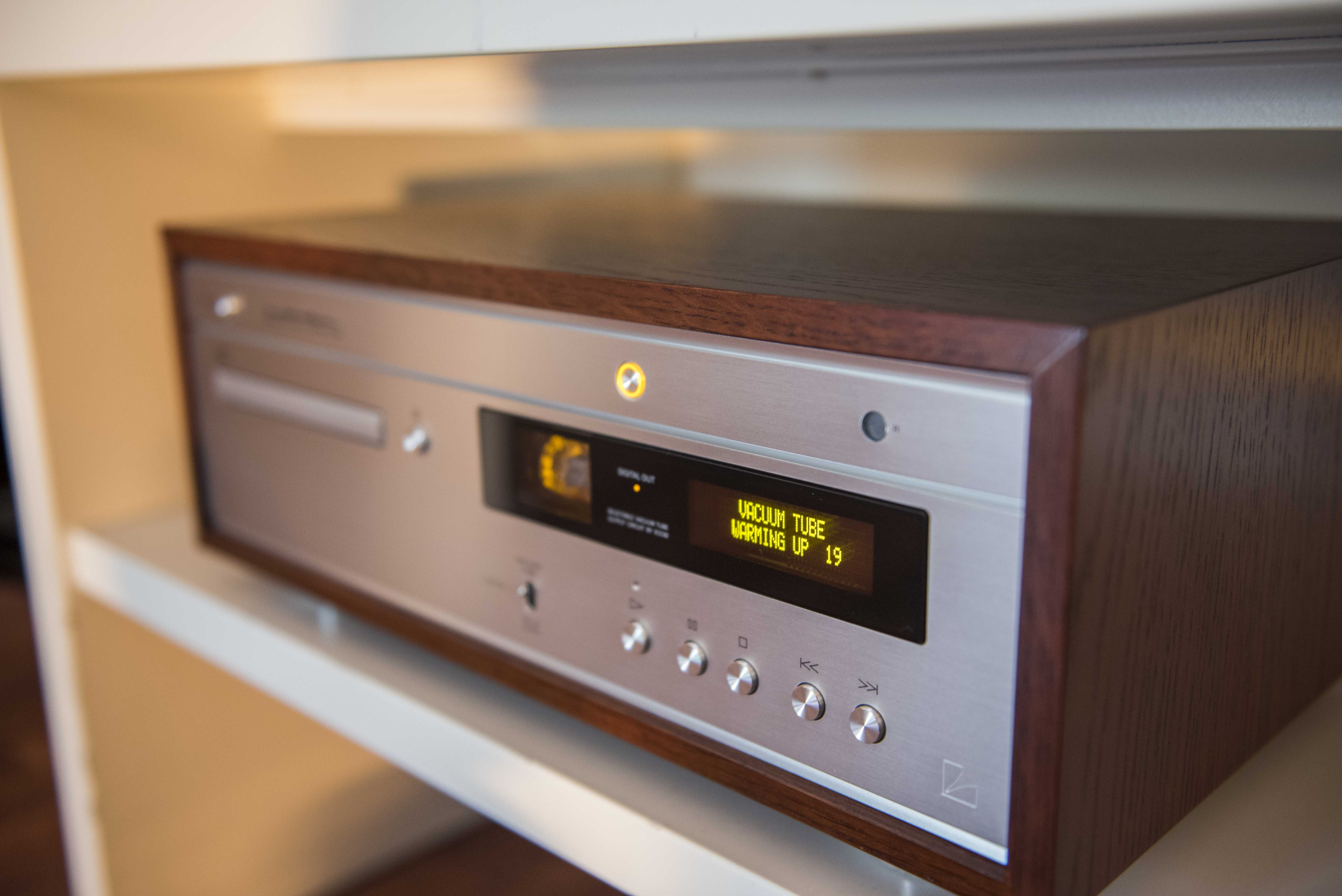 Luxman25