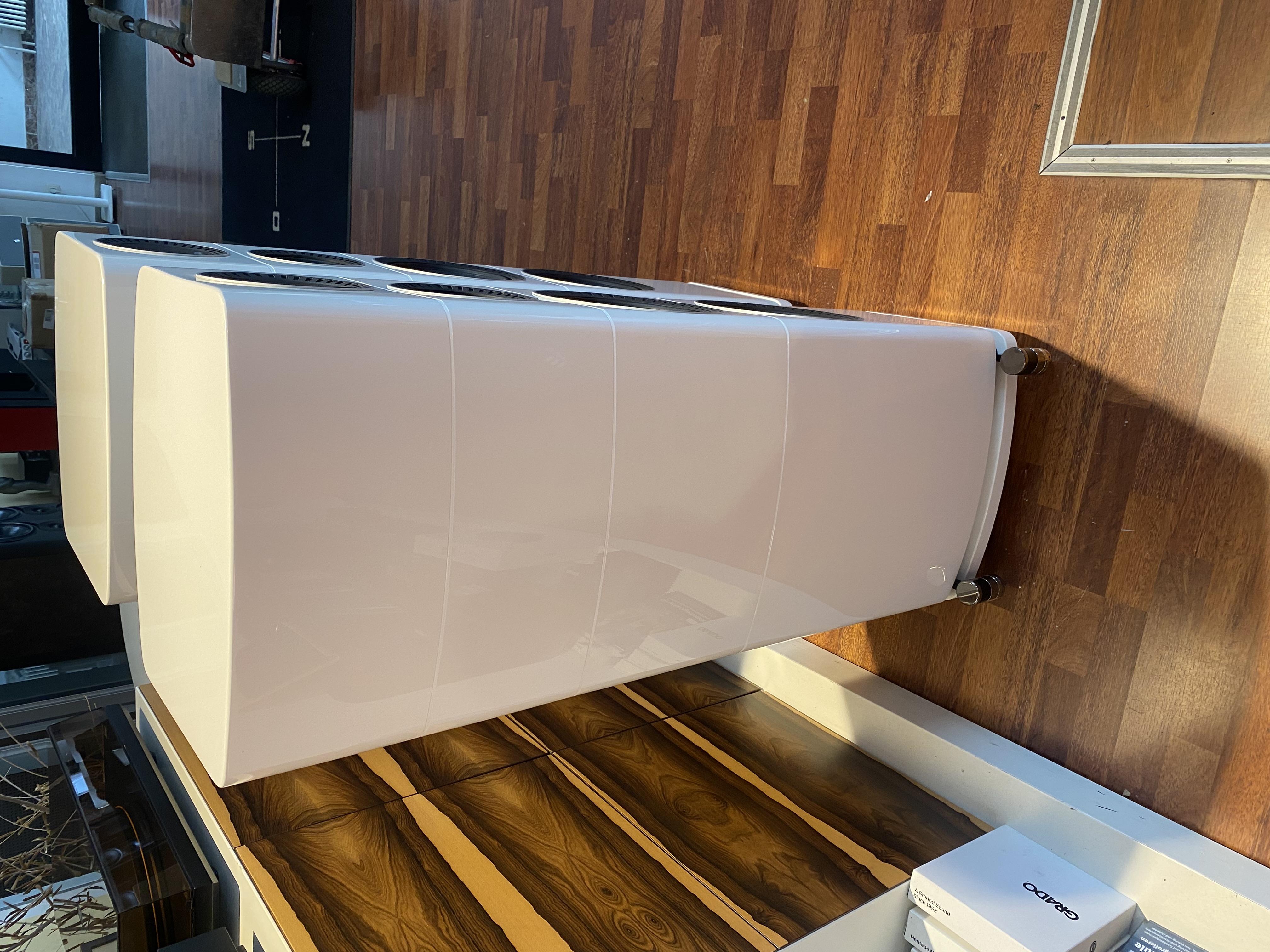 Wharfedale Elysian 4 Standlautsprecher - Kundenkommission