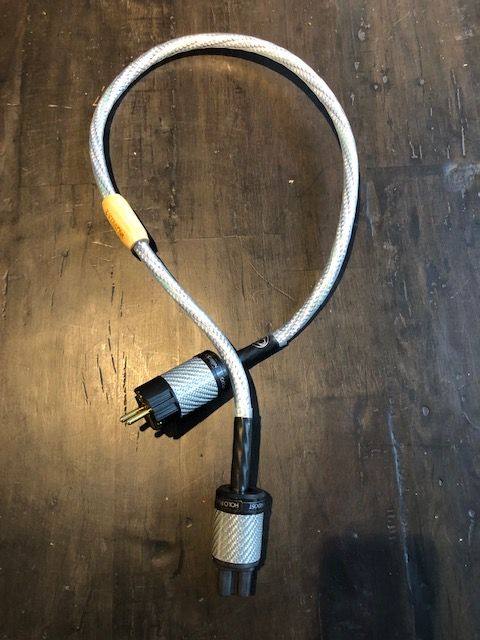 Nordost Valhalla 2 Stromkabel - KUNDENKOMMISSION